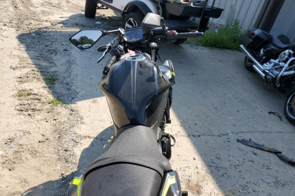 2024 Kawasaki ER650 с пробегом 3 500 км