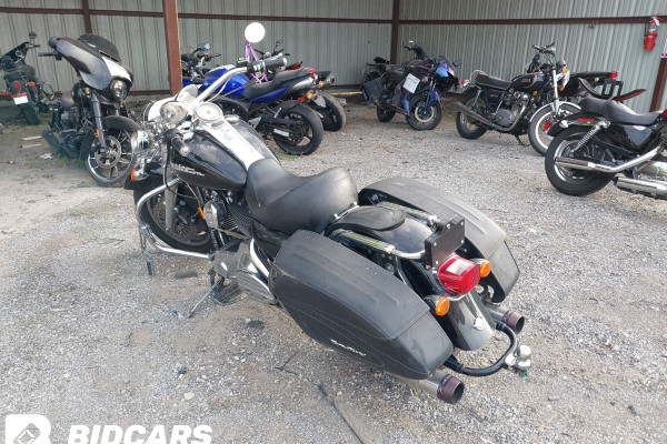 2004 Harley-Davidson Road King с пробегом 999 999 км