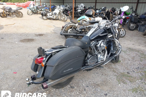 2004 Harley-Davidson Road King с пробегом 999 999 км