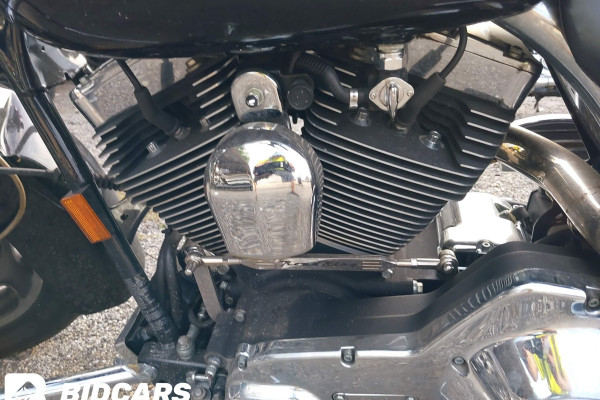 2004 Harley-Davidson Road King с пробегом 999 999 км