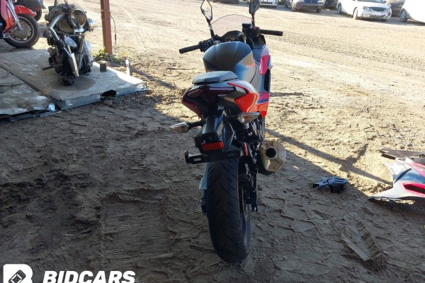 2025 Kawasaki EX500 с пробегом 3 296 км