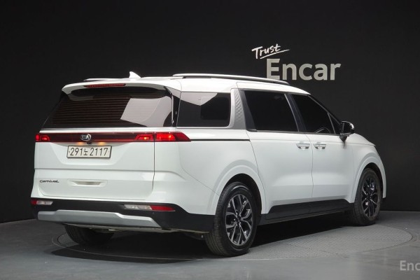 2021 Kia Carnival с пробегом 83 642 км