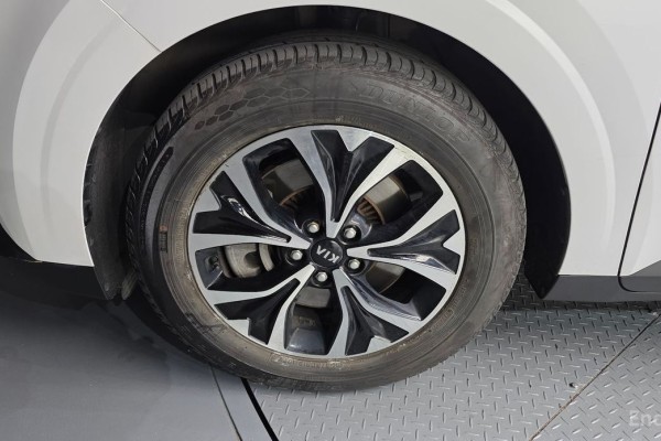 2021 Kia Carnival с пробегом 83 642 км