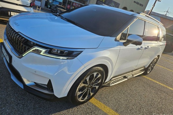 2021 Kia Carnival с пробегом 50 000 км