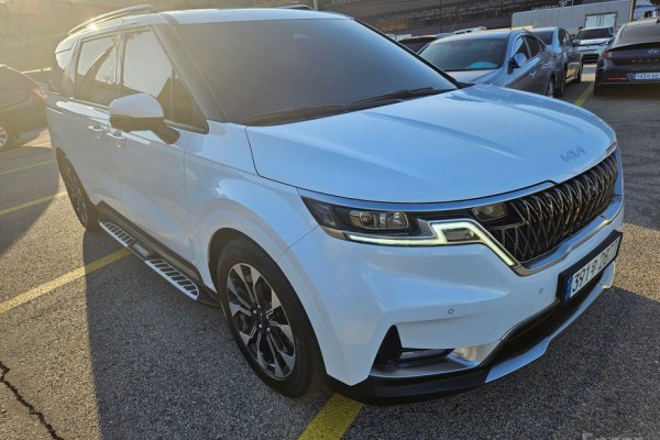 2021 Kia Carnival с пробегом 50 000 км