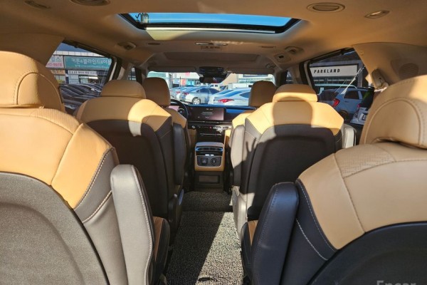 2021 Kia Carnival с пробегом 50 000 км