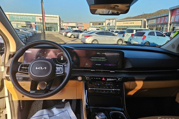 2021 Kia Carnival с пробегом 50 000 км