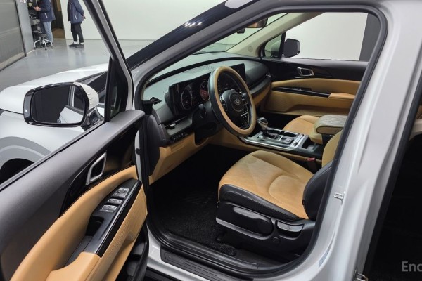 2021 Kia Carnival с пробегом 83 642 км