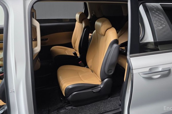 2021 Kia Carnival с пробегом 83 642 км