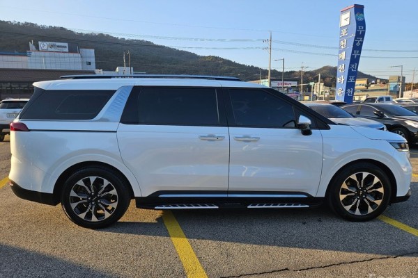 2021 Kia Carnival с пробегом 50 000 км