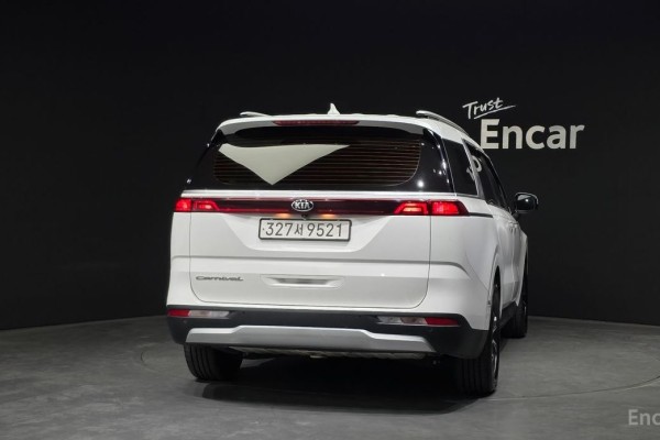 2021 Kia Carnival с пробегом 124 210 км