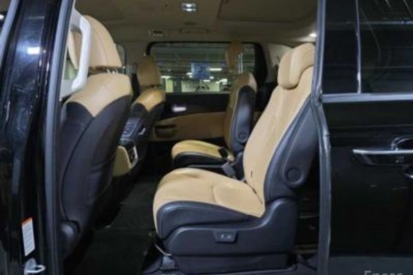 2021 Kia Carnival с пробегом 105 207 км