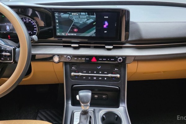 2021 Kia Carnival с пробегом 83 642 км