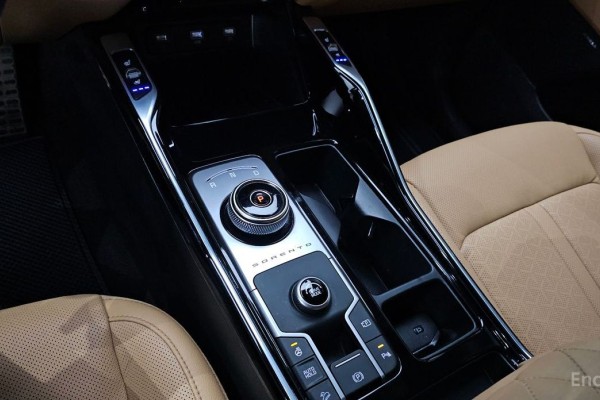 2022 Kia Sorento с пробегом 69 927 км