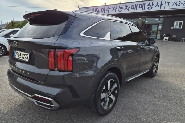 2021 Kia Sorento с пробегом 113 345 км