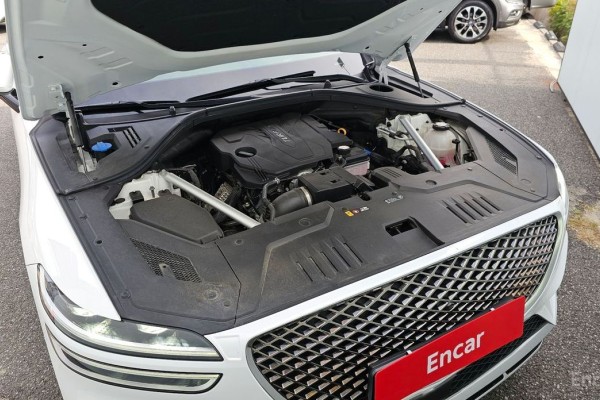 2021 Genesis GV70 с пробегом 53 994 км