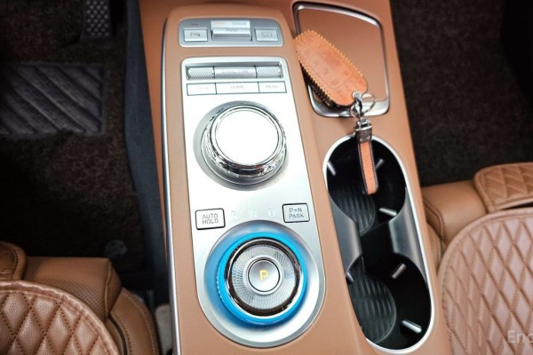 2021 Genesis GV70 с пробегом 53 994 км