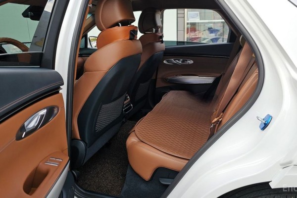 2021 Genesis GV70 с пробегом 53 994 км