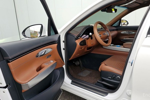 2021 Genesis GV70 с пробегом 53 994 км