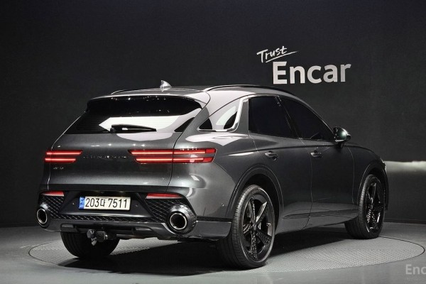 2021 Genesis GV70 с пробегом 48 075 км