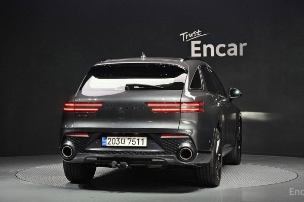 2021 Genesis GV70 с пробегом 48 075 км