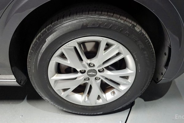 2021 Genesis GV70 с пробегом 92 975 км