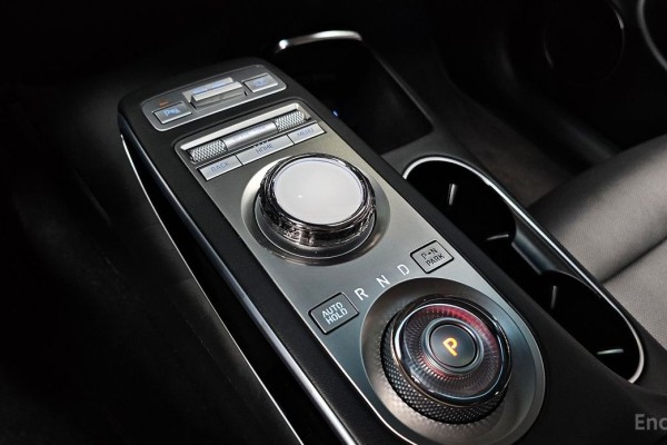 2021 Genesis GV70 с пробегом 92 975 км