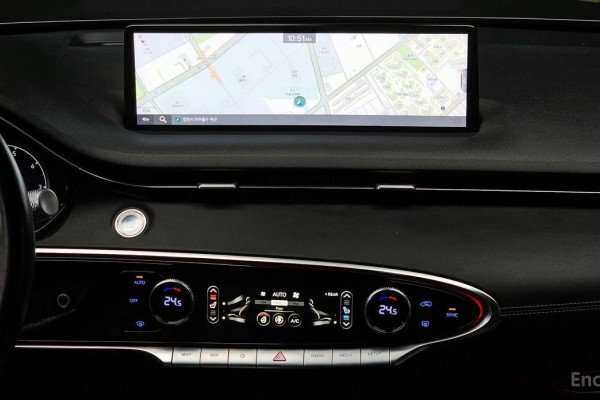 2021 Genesis GV70 с пробегом 92 975 км