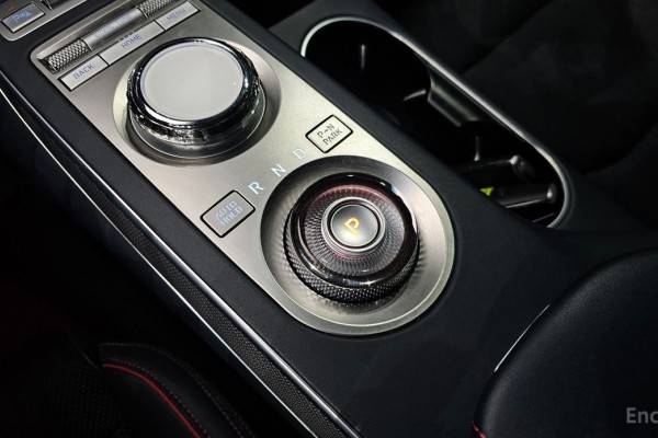 2021 Genesis GV70 с пробегом 48 075 км