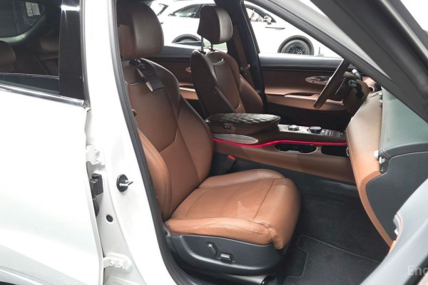 2022 Genesis GV70 с пробегом 53 912 км