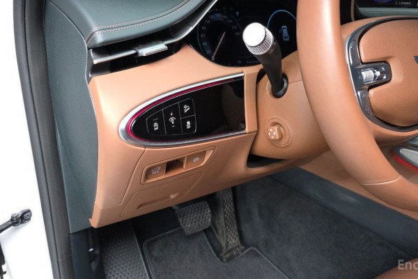 2022 Genesis GV70 с пробегом 53 912 км