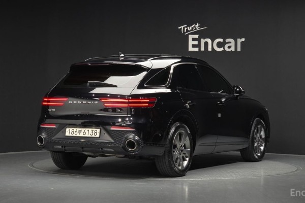 2021 Genesis GV70 с пробегом 51 825 км