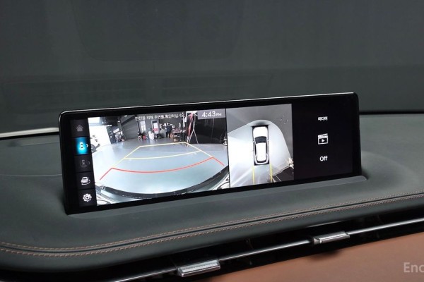 2022 Genesis GV70 с пробегом 53 912 км