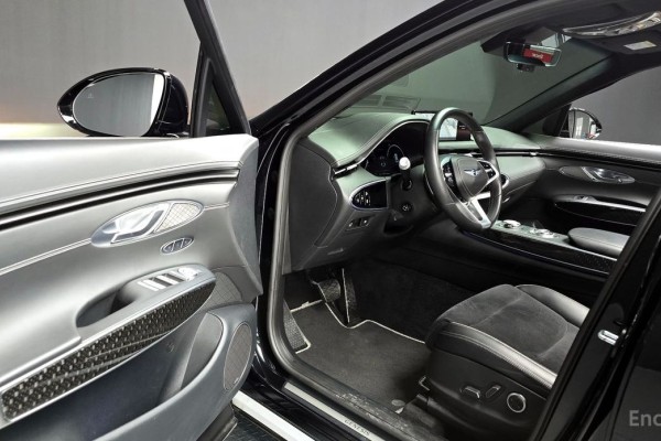 2021 Genesis GV70 с пробегом 51 825 км