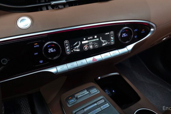 2022 Genesis GV70 с пробегом 53 912 км