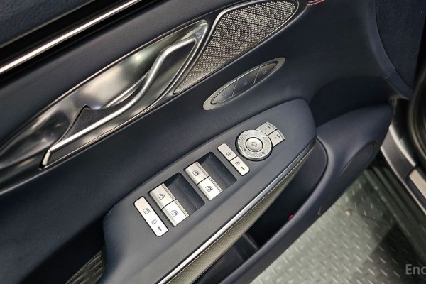 2021 Genesis GV70 с пробегом 48 075 км