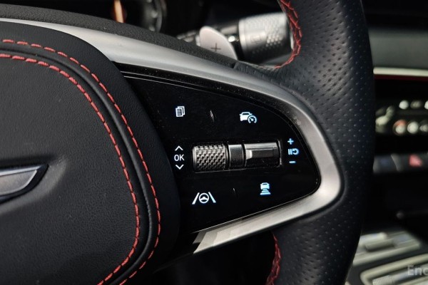 2021 Genesis GV70 с пробегом 48 075 км