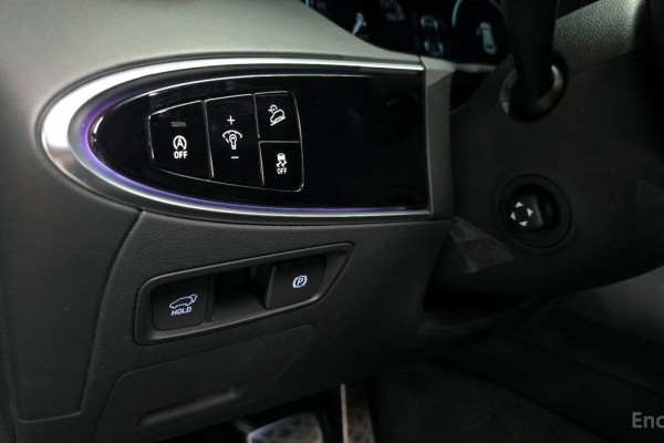 2021 Genesis GV70 с пробегом 51 825 км