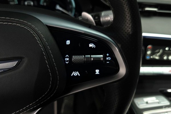 2021 Genesis GV70 с пробегом 51 825 км