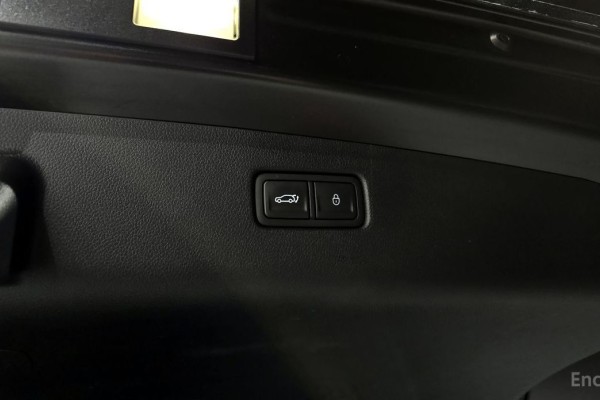 2021 Genesis GV70 с пробегом 51 825 км