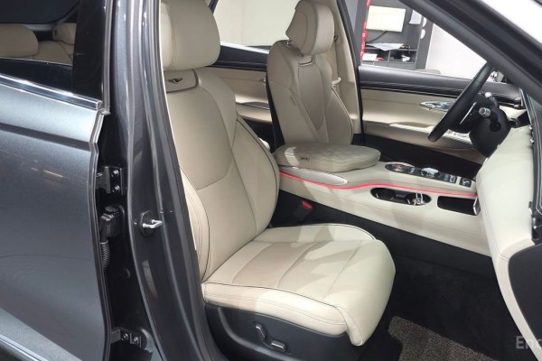 2021 Genesis GV70 с пробегом 62 015 км