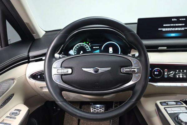 2021 Genesis GV70 с пробегом 62 015 км