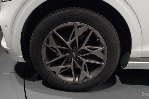 2021 Genesis GV70 с пробегом 58 999 км