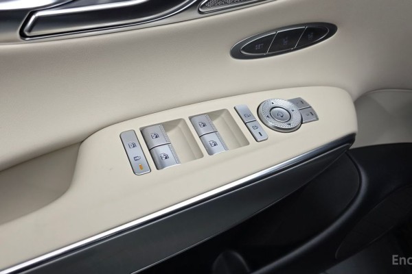 2021 Genesis GV70 с пробегом 62 015 км