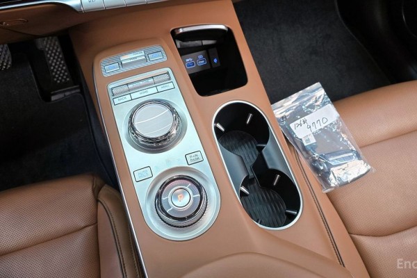 2022 Genesis GV70 с пробегом 87 488 км