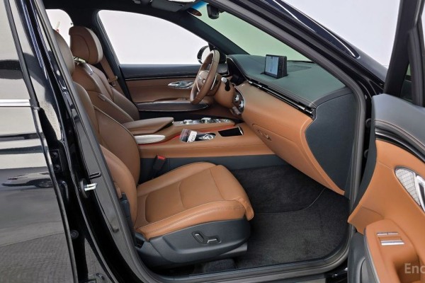 2022 Genesis GV70 с пробегом 87 488 км