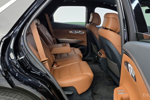 2022 Genesis GV70 с пробегом 87 488 км