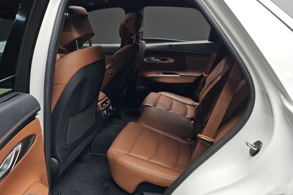 2021 Genesis GV70 с пробегом 58 999 км