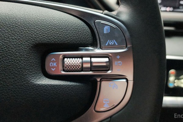 2021 Genesis GV70 с пробегом 67 286 км