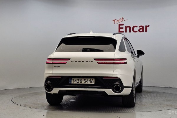 2021 Genesis GV70 с пробегом 66 622 км